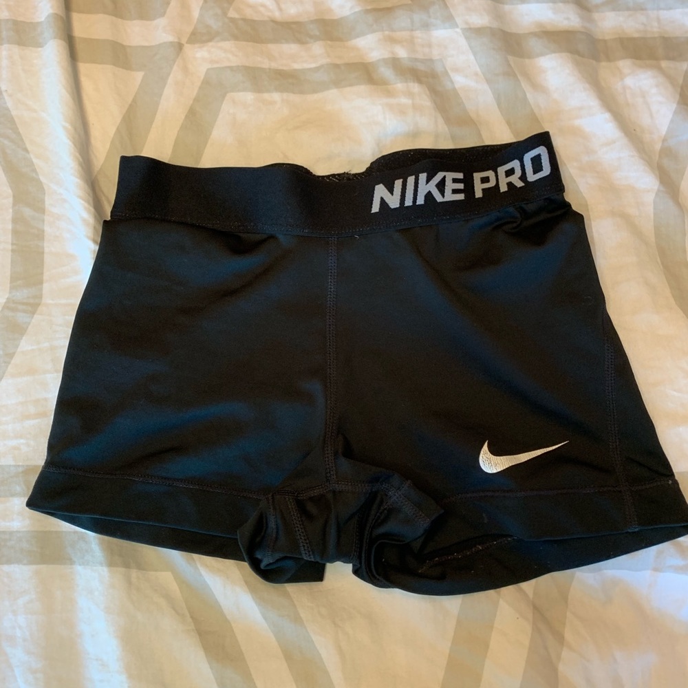 Black Nike Pros